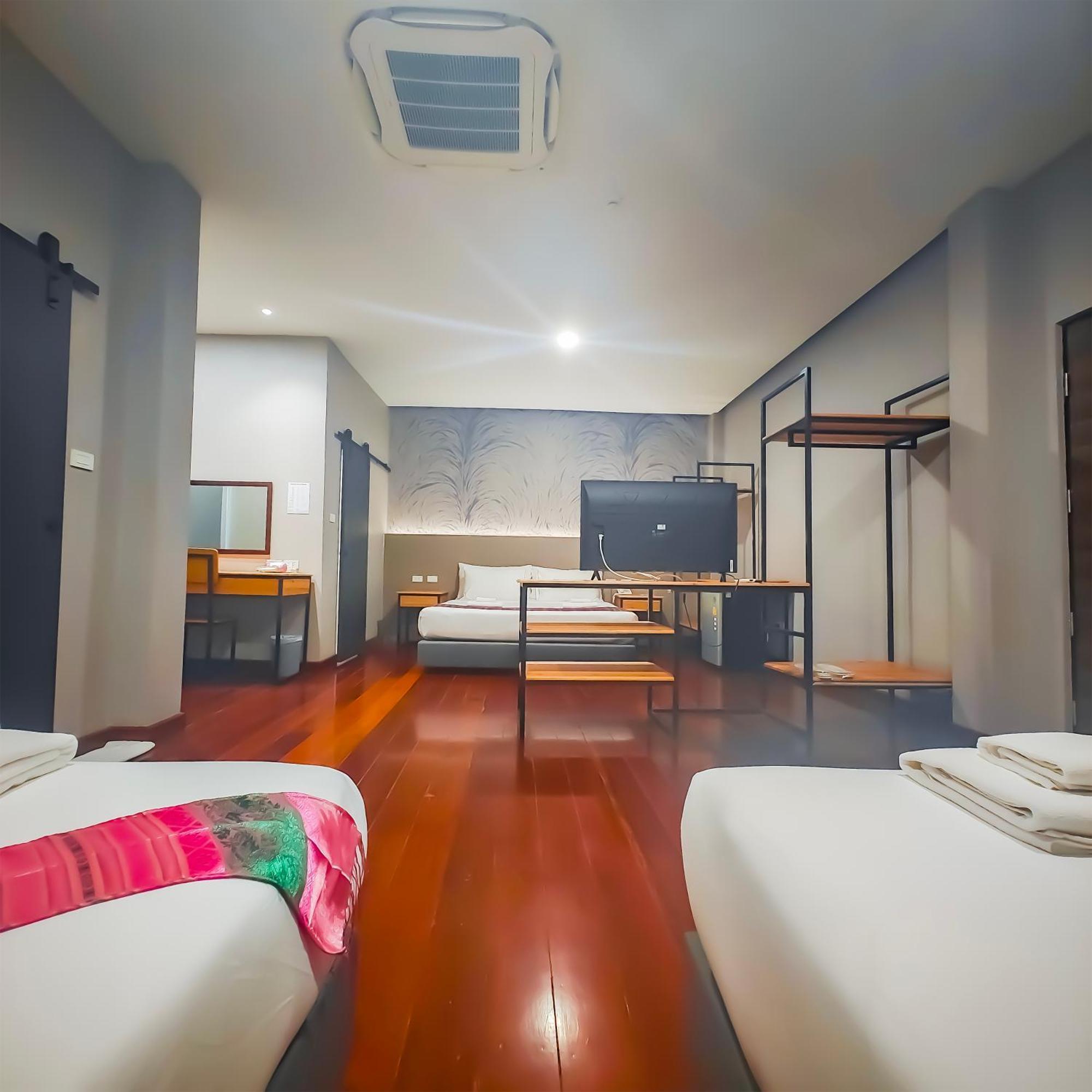 The Riva Vientiane Hotel Εξωτερικό φωτογραφία